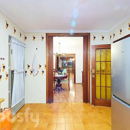 Проживание в семье Classic Bedroom In The Center Of